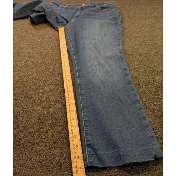 L.L. Bean Womens Size 14 Reg Jeans Stretch Cotton Classic Fit High Rise 34 x 27 - Picture 6 of 7